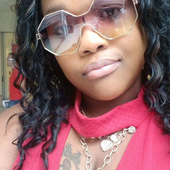 Meet your Posher, Laquita - Picture 1 of 1